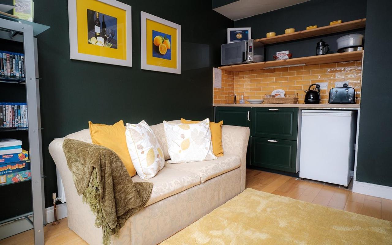 The Apartment At Burkedale House Corofin  Bagian luar foto