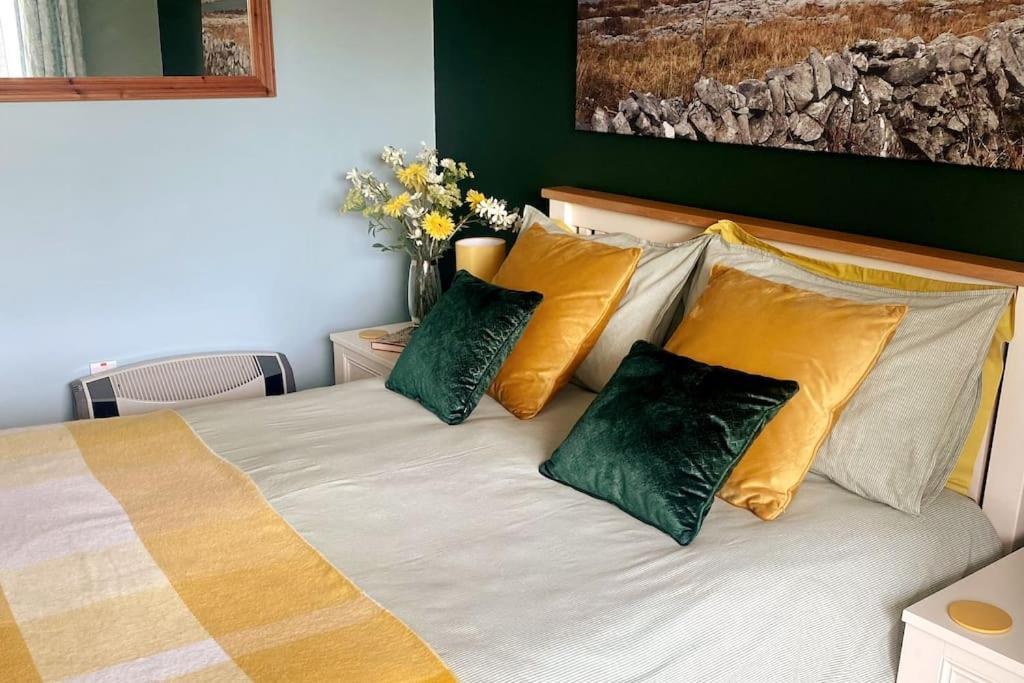 The Apartment At Burkedale House Corofin  Bagian luar foto